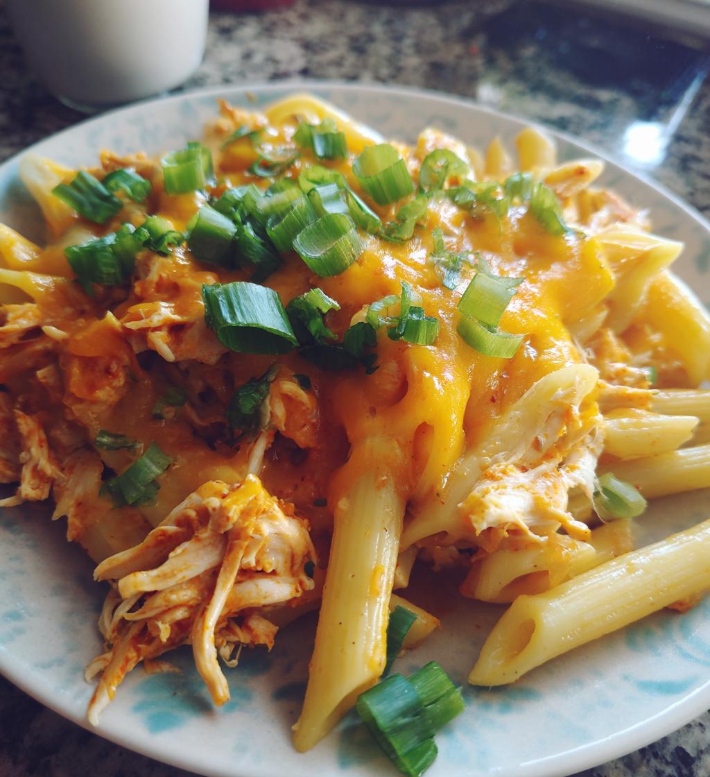 buffalo chicken pasta - detail 1